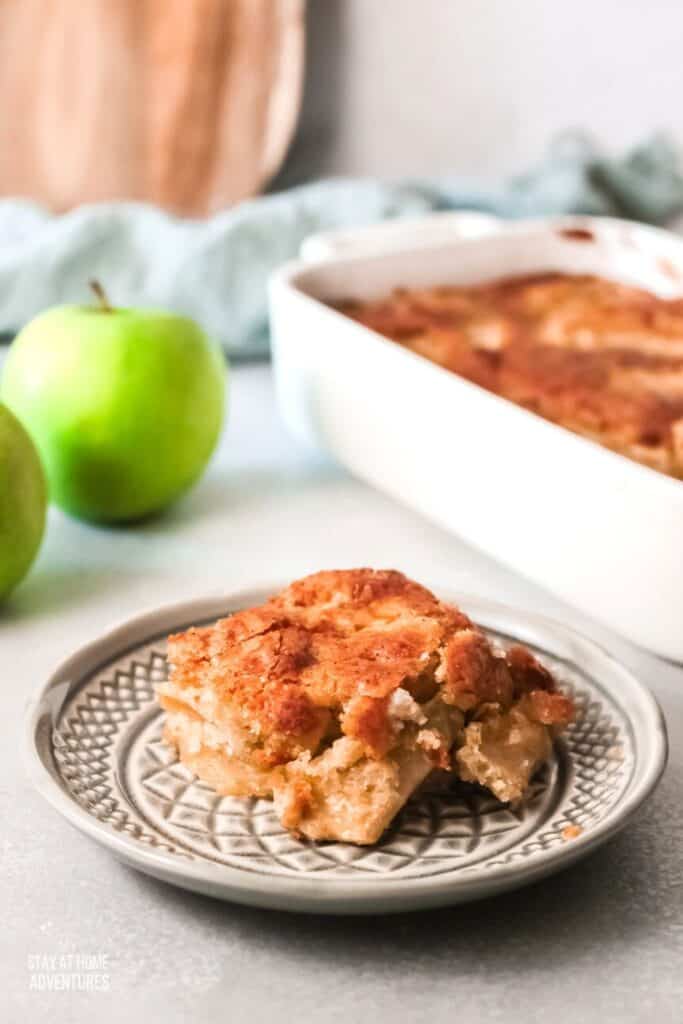 piece of apple cake in a plate.