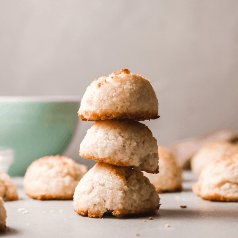 Simple Besitos de Coco / Coconut Macaroons