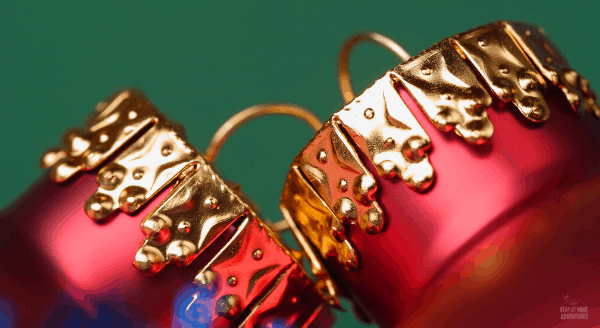 How Can I Decorate For Christmas With No Money?
