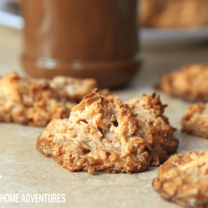 Besitos de Coco Con Nutella / Hazelnut Spread Coconut Macaroons