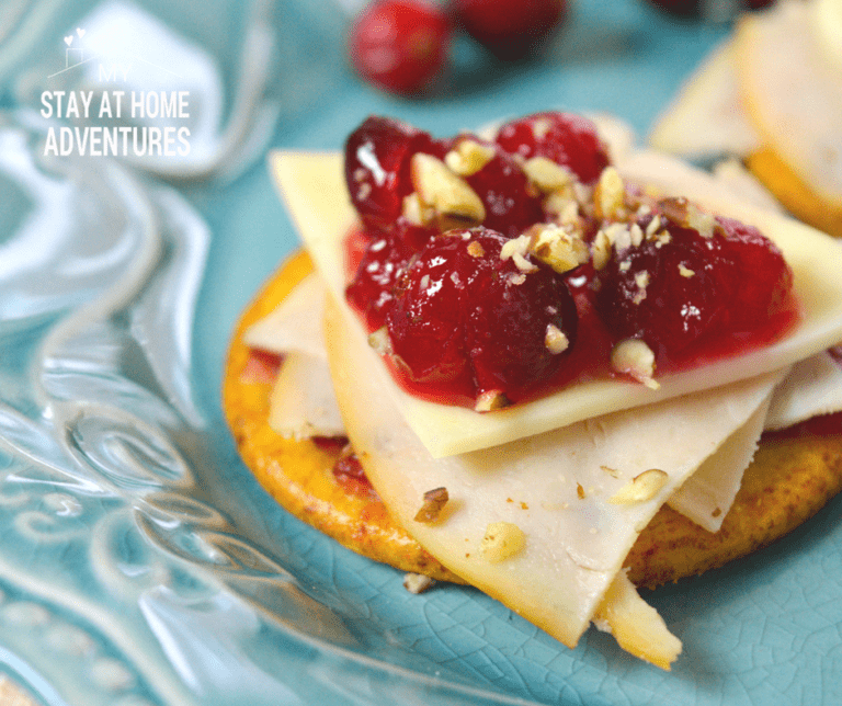 Cranberry Cracker Bites