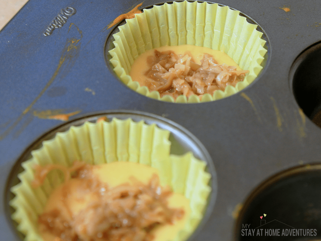 Calling all coconut macaroon lovers out there! What happens when you add hazelnut, coconut macaroons and cupcakes? Hazelnut Coconut Macaroon Cupcakes!