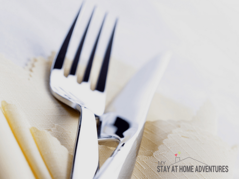 10 Awesome Ways Families Can Save Money When Eating Out