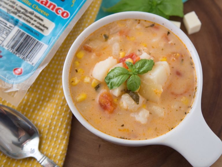 Sopas de Papas y Tomate/Tomato and Potato Soup With Tropical Queso Blanco