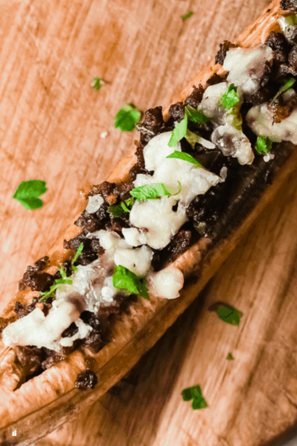 Learn how to make this Puerto Rican stuffed baked plantains or Canoas De Plátanos Maduros that your family is going to love. #plantain #puertoricanfood #stuffplatanos via @mystayathome