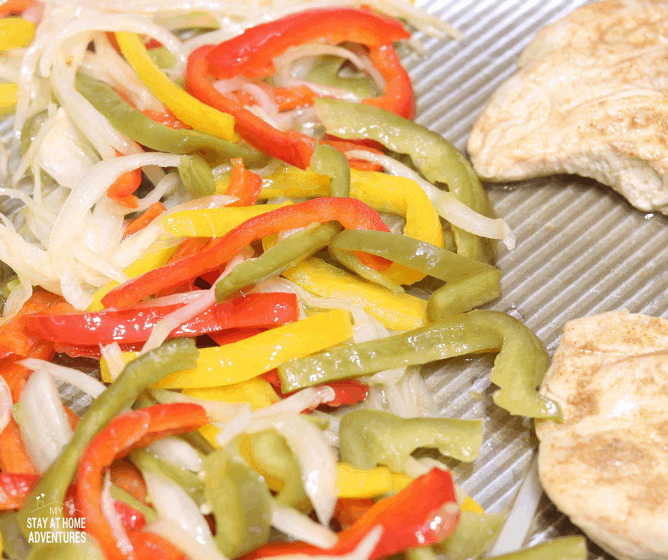 earn how to create the perfect tequila-lime chicken fajitas using the Sous Vide method anyone can make. Wow your family with this chicken fajitas today!