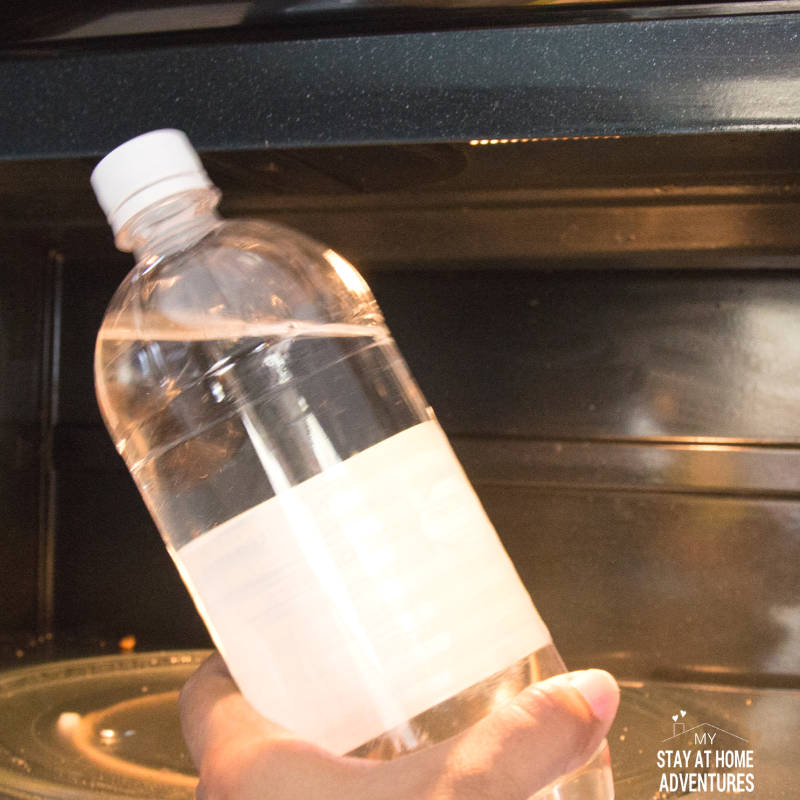 Vinegar to Clean a Microwave