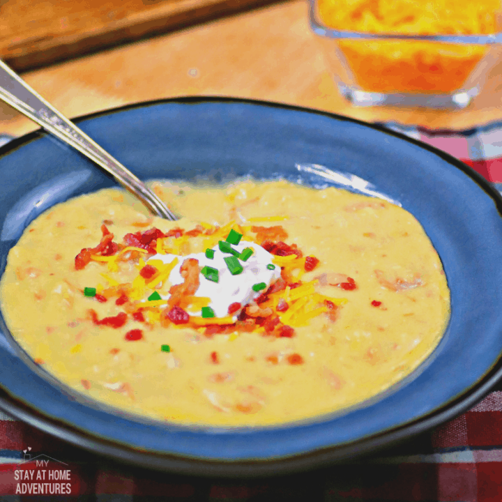 Instant Pot Baked Potato Soup Recipe