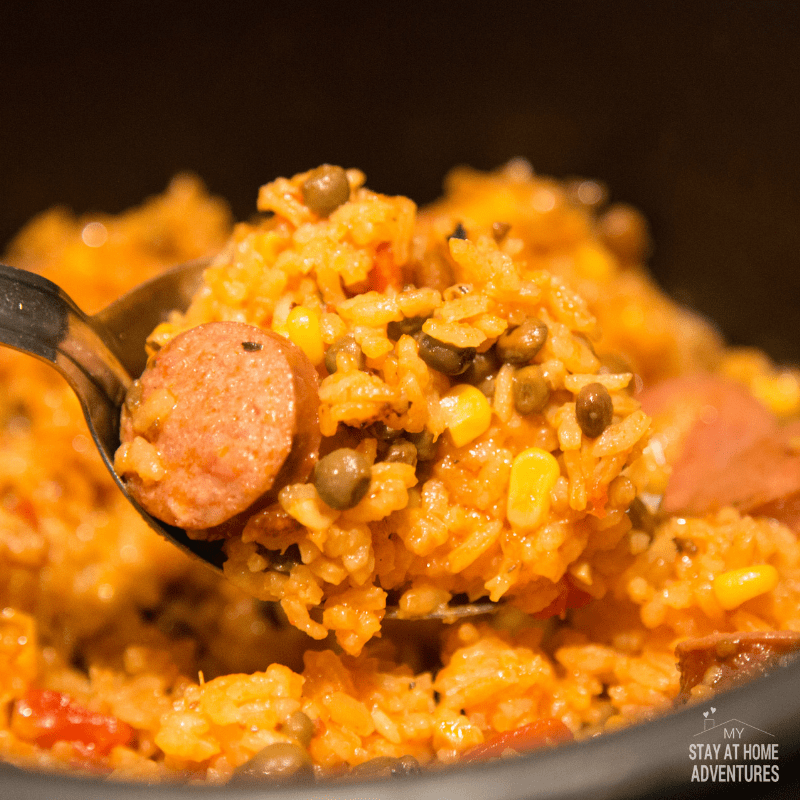 Arroz con gandules y salchicha