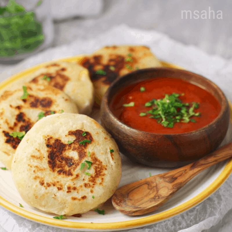 Pupusas served with Salsa Roja
pupusas salvadoreñas