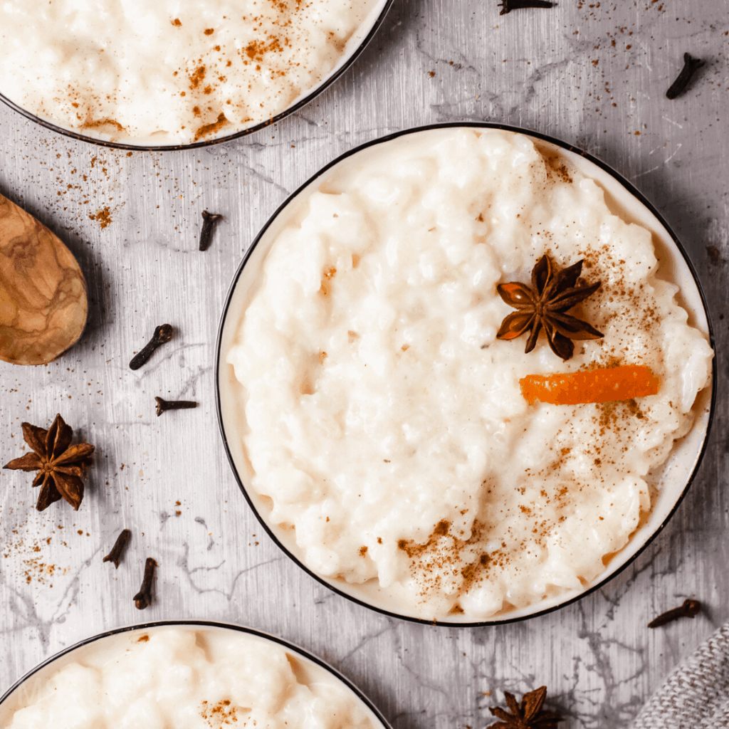 Photo of arroz con leche plated.