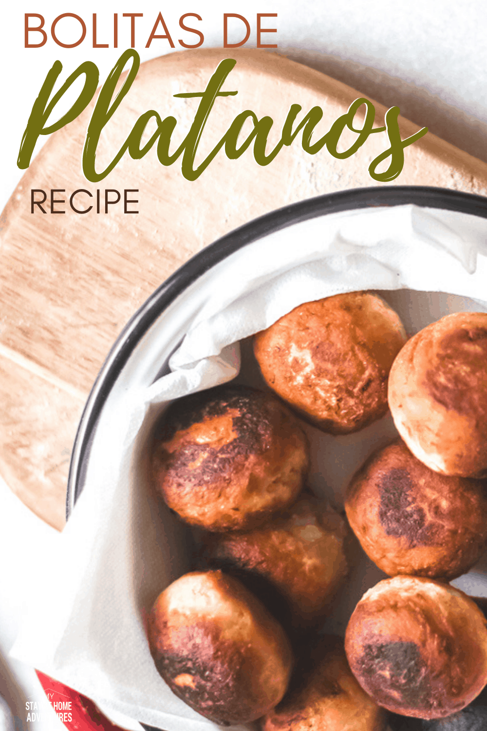 Looking for a sweet and savory snack? These bolitas de platano are quick and simple to make and so, so tasty. #plantain #platanorecipe #plantaindessert via @mystayathome
