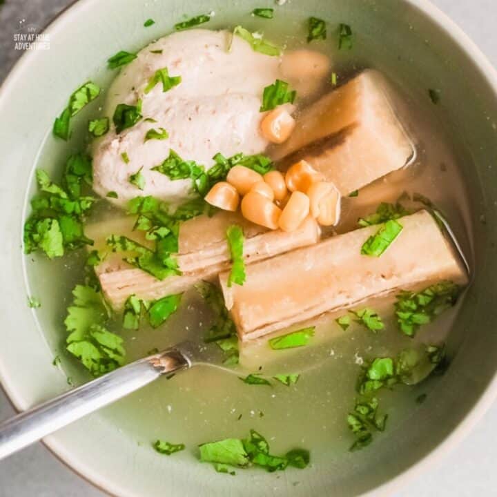 Sopas de Pollo y Platano (Plantain and Chicken Soup)