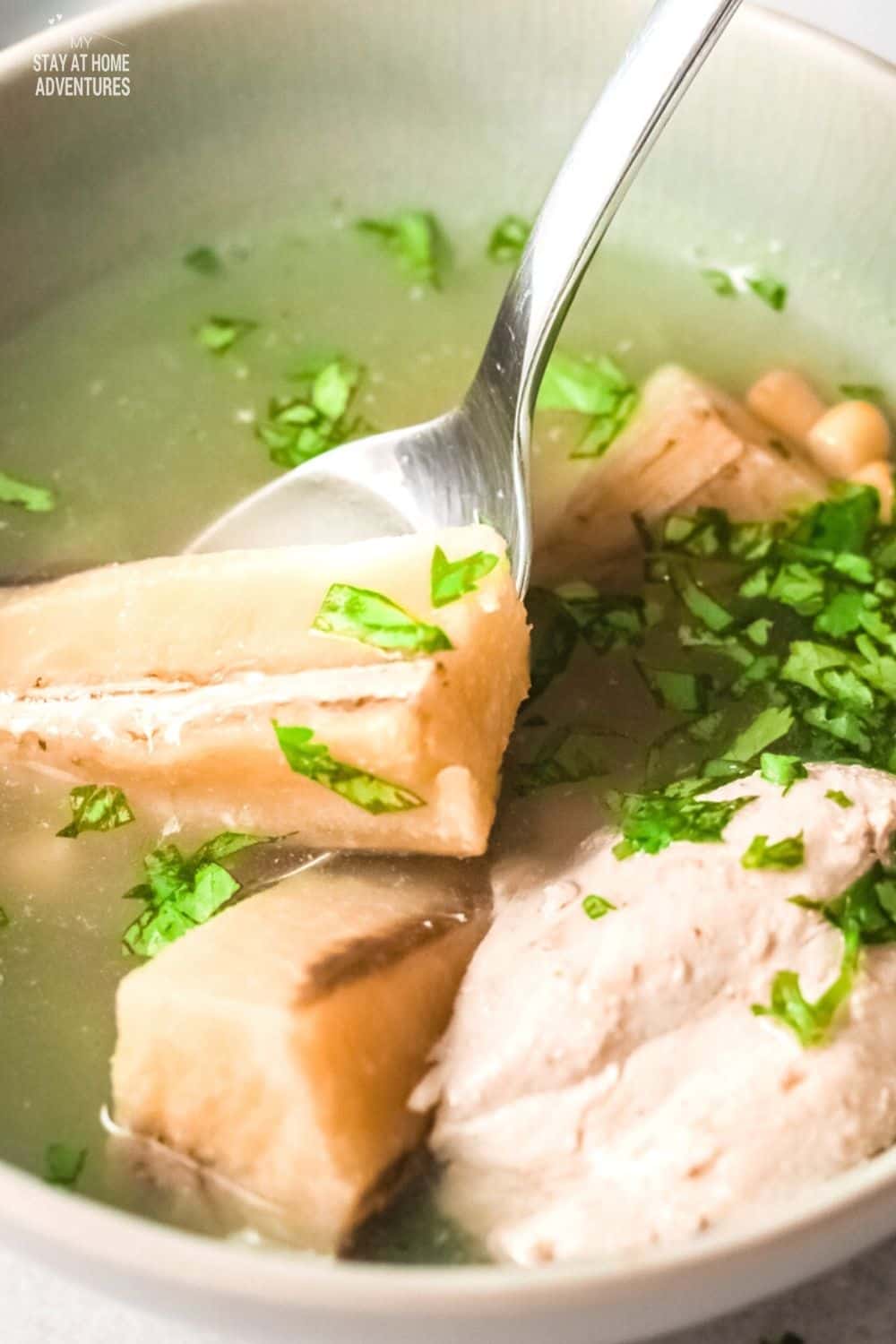 Learn how to make easy sopas de pollo y platanos (plantain and chicken soup) and learn why this dish is so loved by many. via @mystayathome