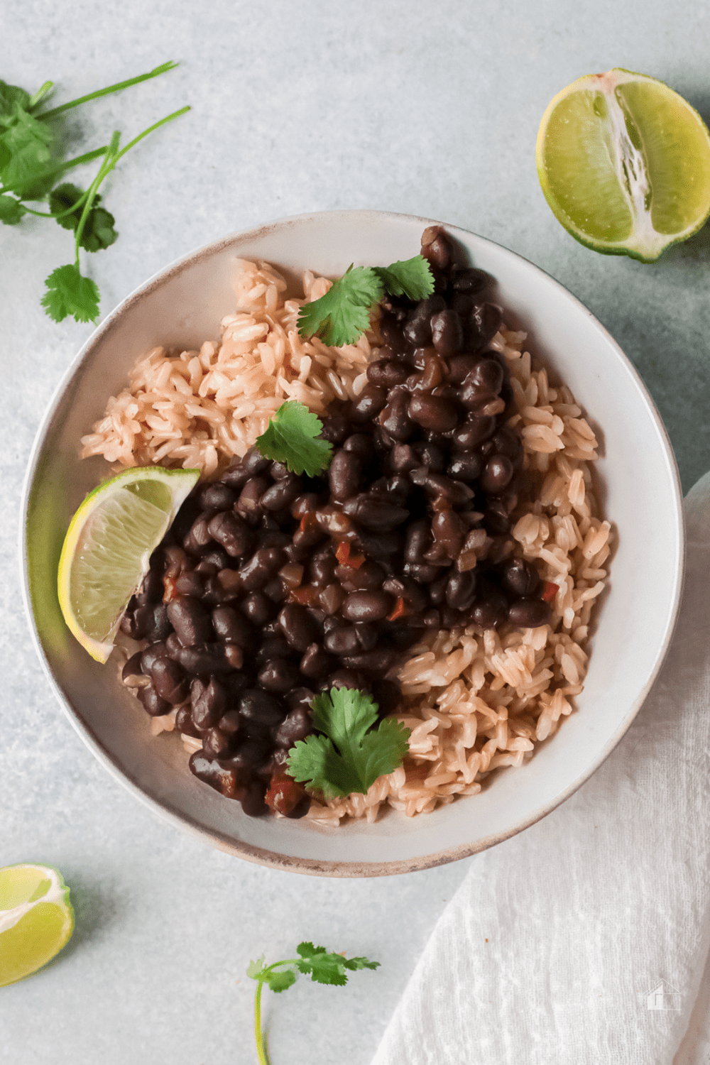 This Cuban Black Beans recipe is a delicious and hearty dish, perfect for a weeknight dinner and vegan-friendly. via @mystayathome