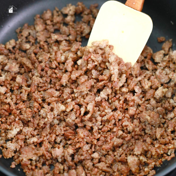 Photo cooking ground pork