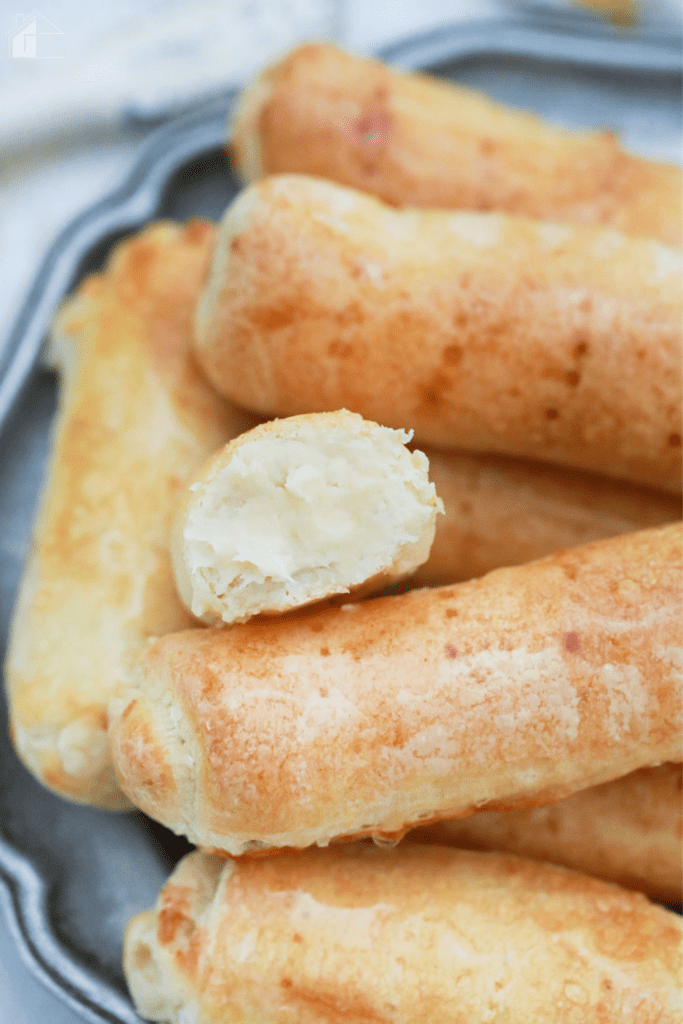 Close up photo of  Puerto Rican quesitos.