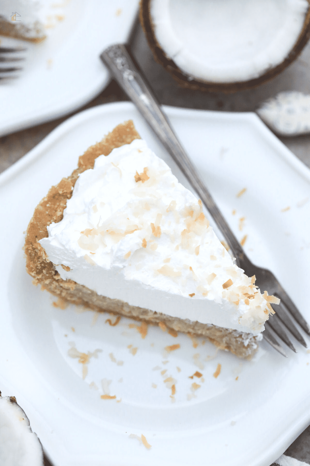 No baking is necessary with this holiday dessert recipe! This coconut rum cream pie is super easy and always a crowd-pleaser. Serve it to your family and friends, or save it for later. via @mystayathome