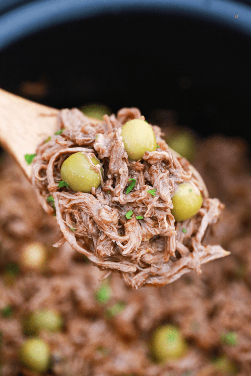 Slow Cooker Puerto Rican Shredded Beef Recipe