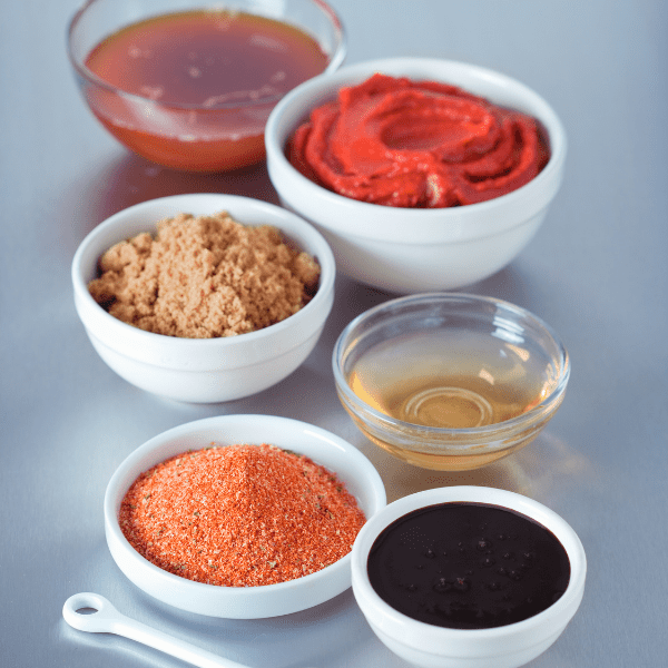 Ingredients to make tomato sauce.