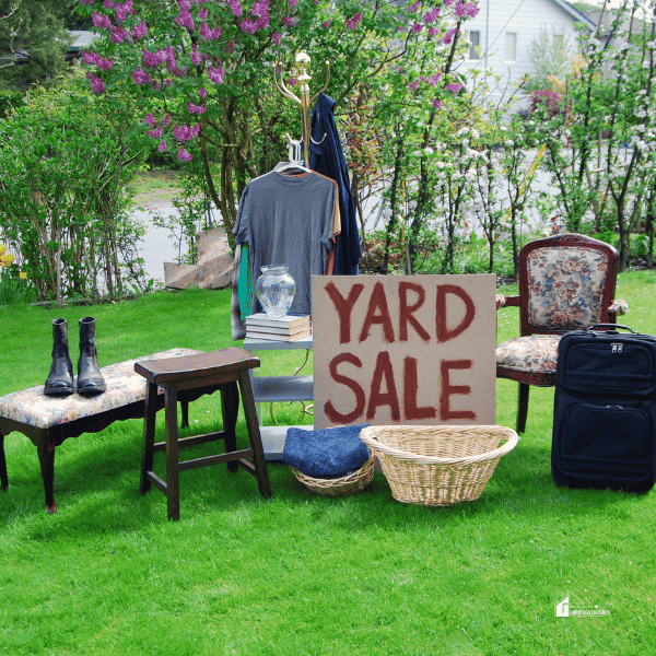 an image of close up items yard sale 