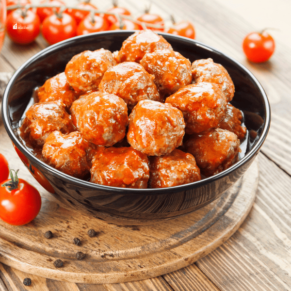 Meatballs with tomato sauce