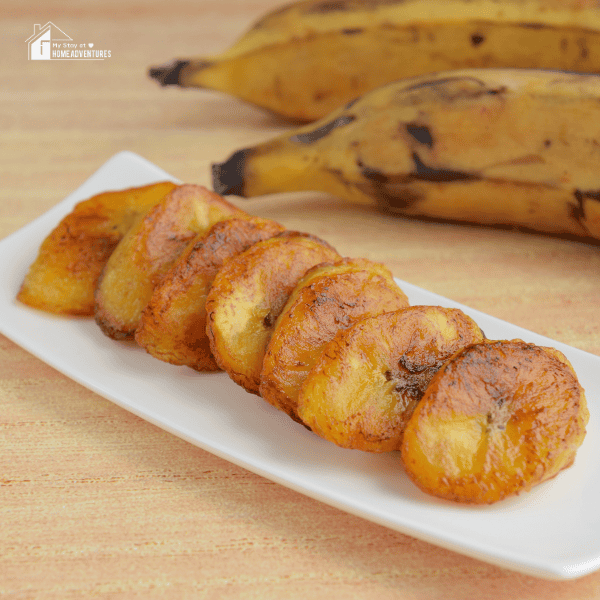 an image of Maduros on a wooden table